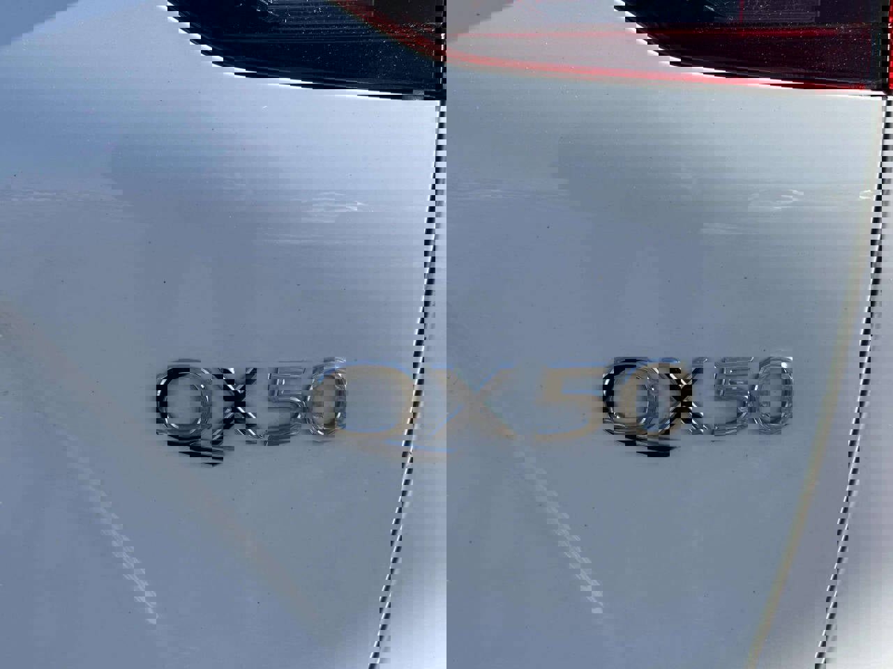 Used 2019 INFINITI QX50 Essential w/ Premium Heat Package image 14