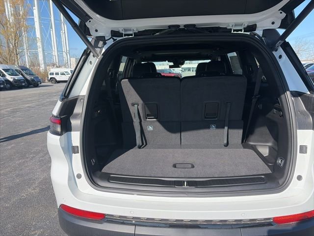 New 2025 Jeep Grand Cherokee L Altitude image 5