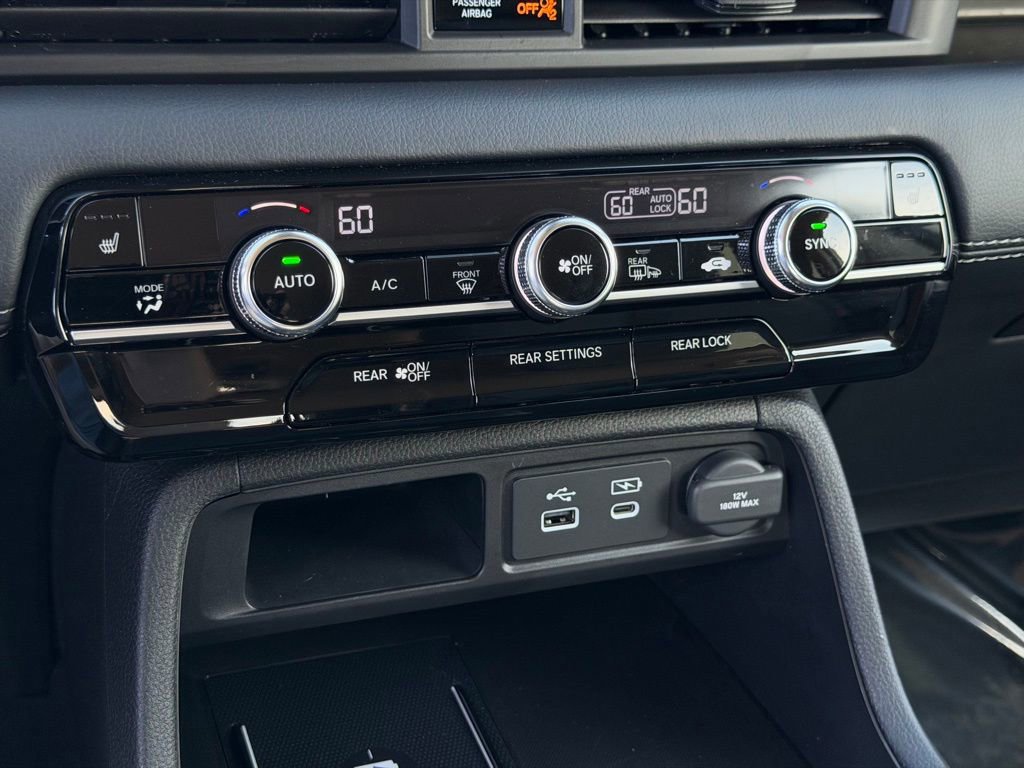 Used 2025 Honda Pilot EX-L image 32