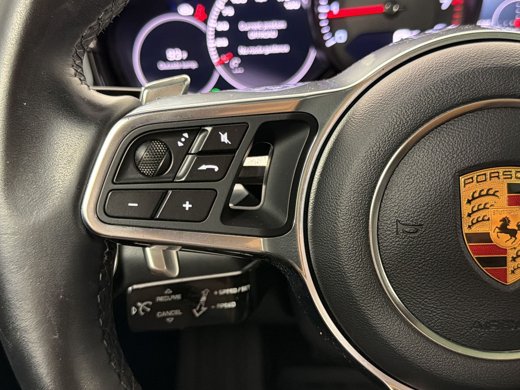 Certified 2019 Porsche Panamera image 17