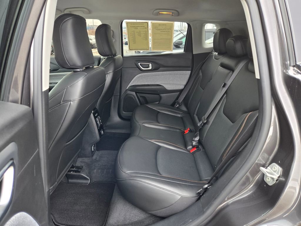 Used 2022 Jeep Compass Latitude image 25