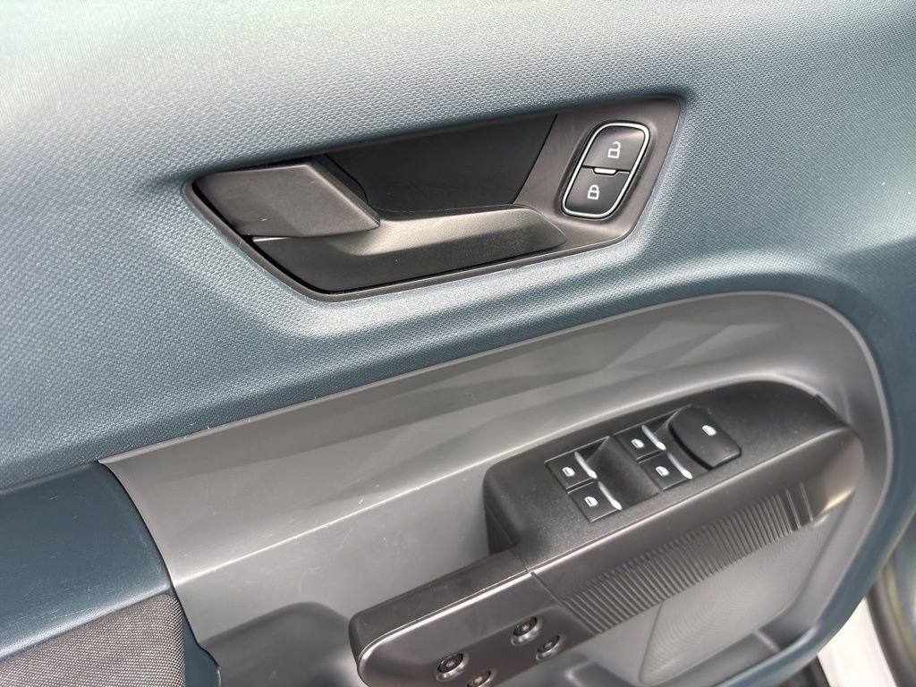 Used 2025 Ford Maverick XL w/ Equipment Group 101A image 20