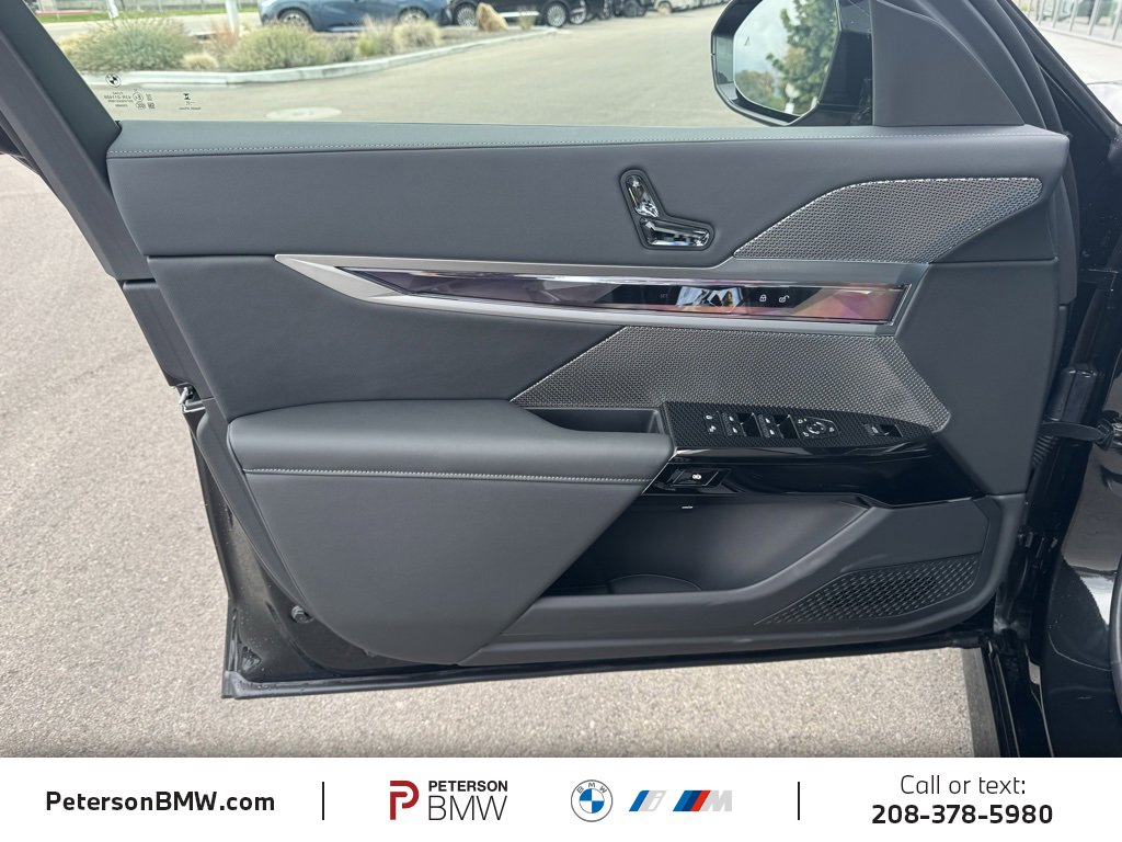 New 2026 BMW 760i xDrive w/ Executive Package image 15