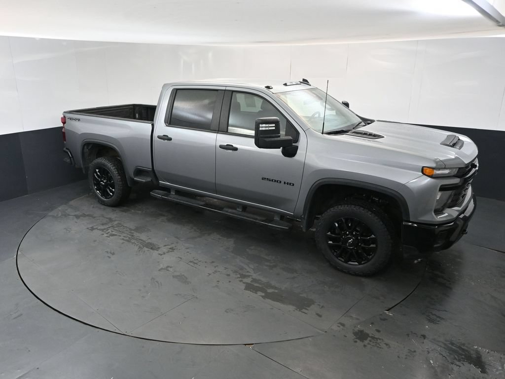 Used 2026 Chevrolet Silverado 2500 Custom w/ Custom Convenience Package AWD/4WD image 33