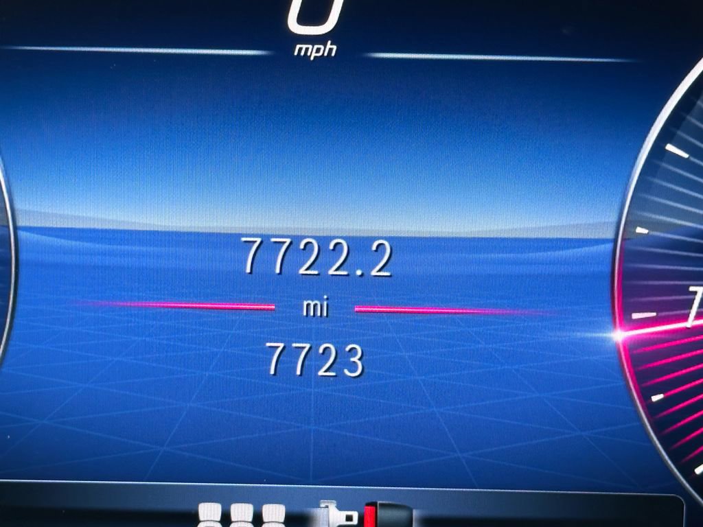 Used 2025 Mercedes-Benz GLE 350 4MATIC image 4