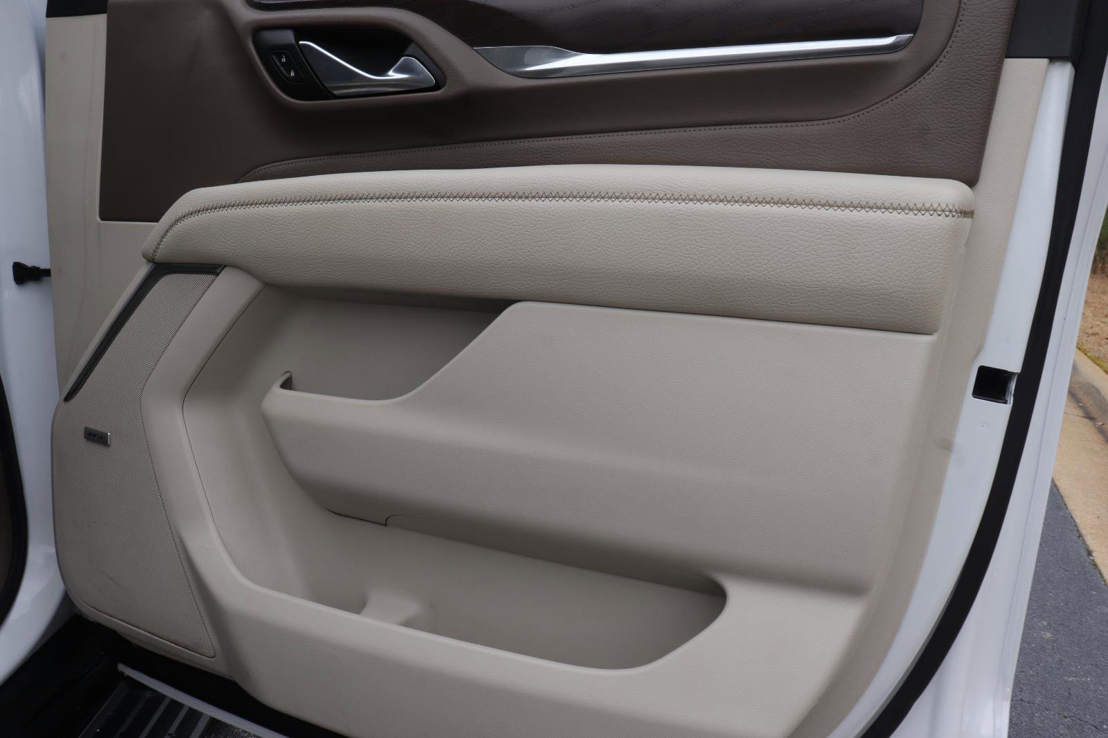 Used 2021 GMC Yukon Denali w/ Denali Premium Package image 20