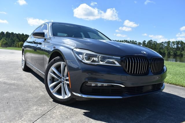 Used 2018 BMW 750i RWD image 1