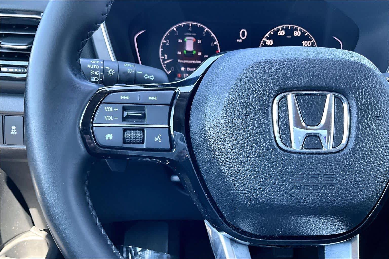 Used 2024 Honda Pilot Touring image 24