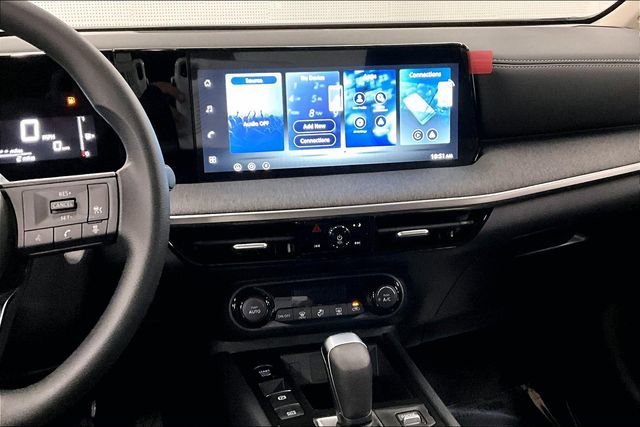 New 2026 Nissan Kicks SV image 8