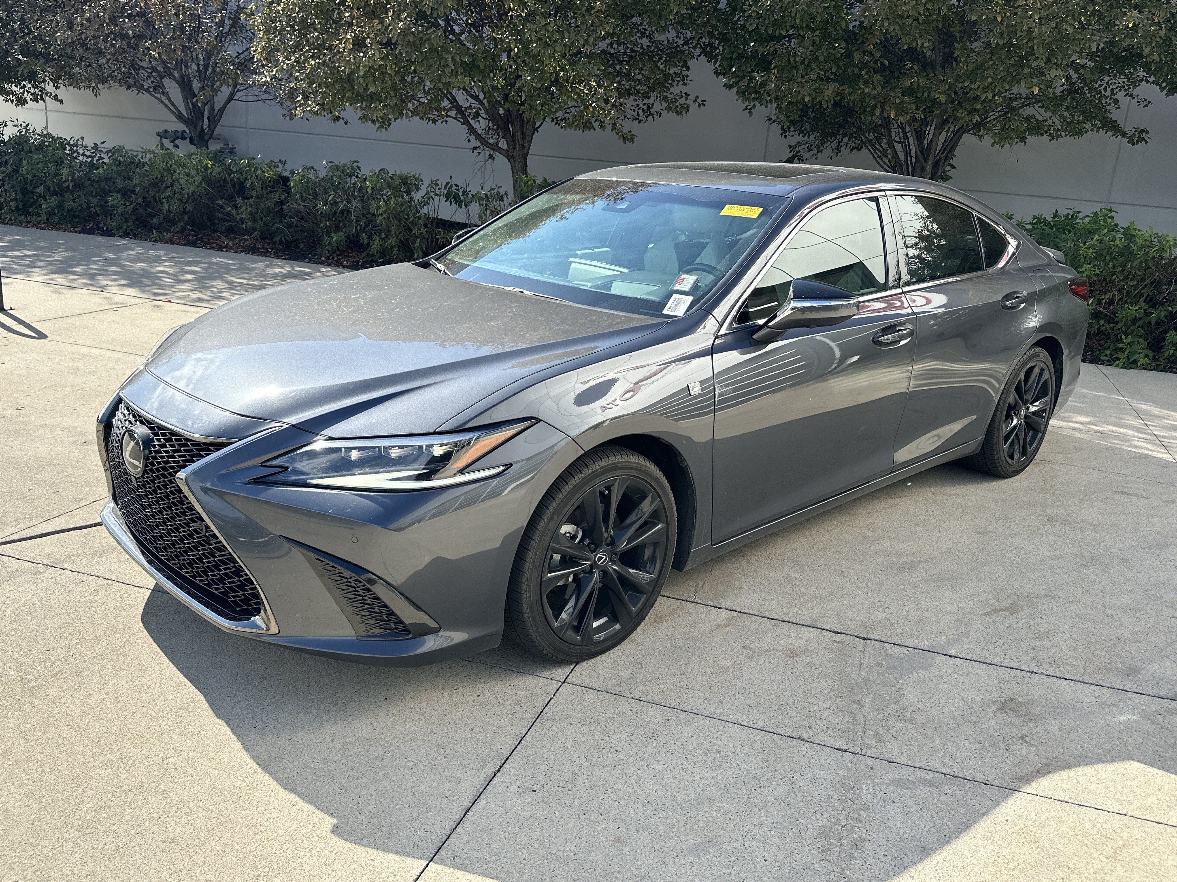 Used 2024 Lexus ES 350 F Sport w/ Accessory Package (Z2) FWD image 3
