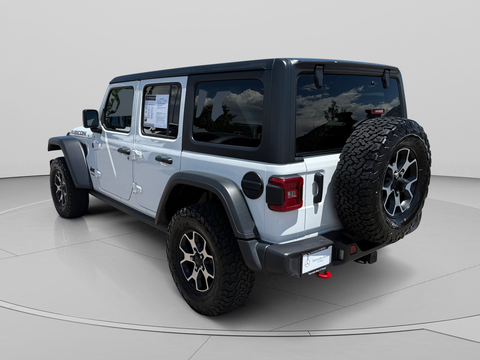 Used 2021 Jeep Wrangler Unlimited Rubicon w/ LED Lighting Group AWD/4WD image 3