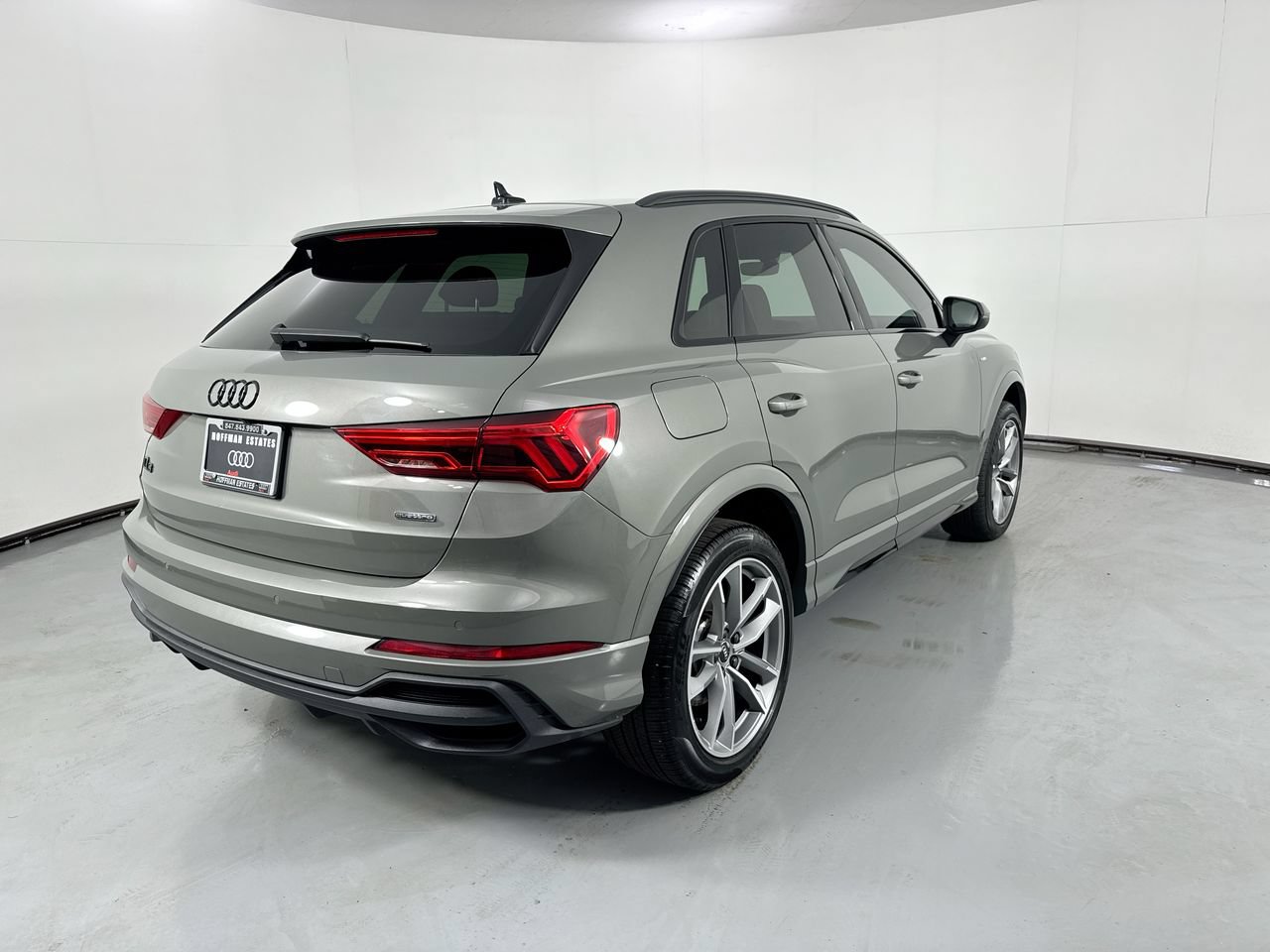 Used 2023 Audi Q3 2.0T Premium Plus w/ Premium Plus Package AWD/4WD image 32