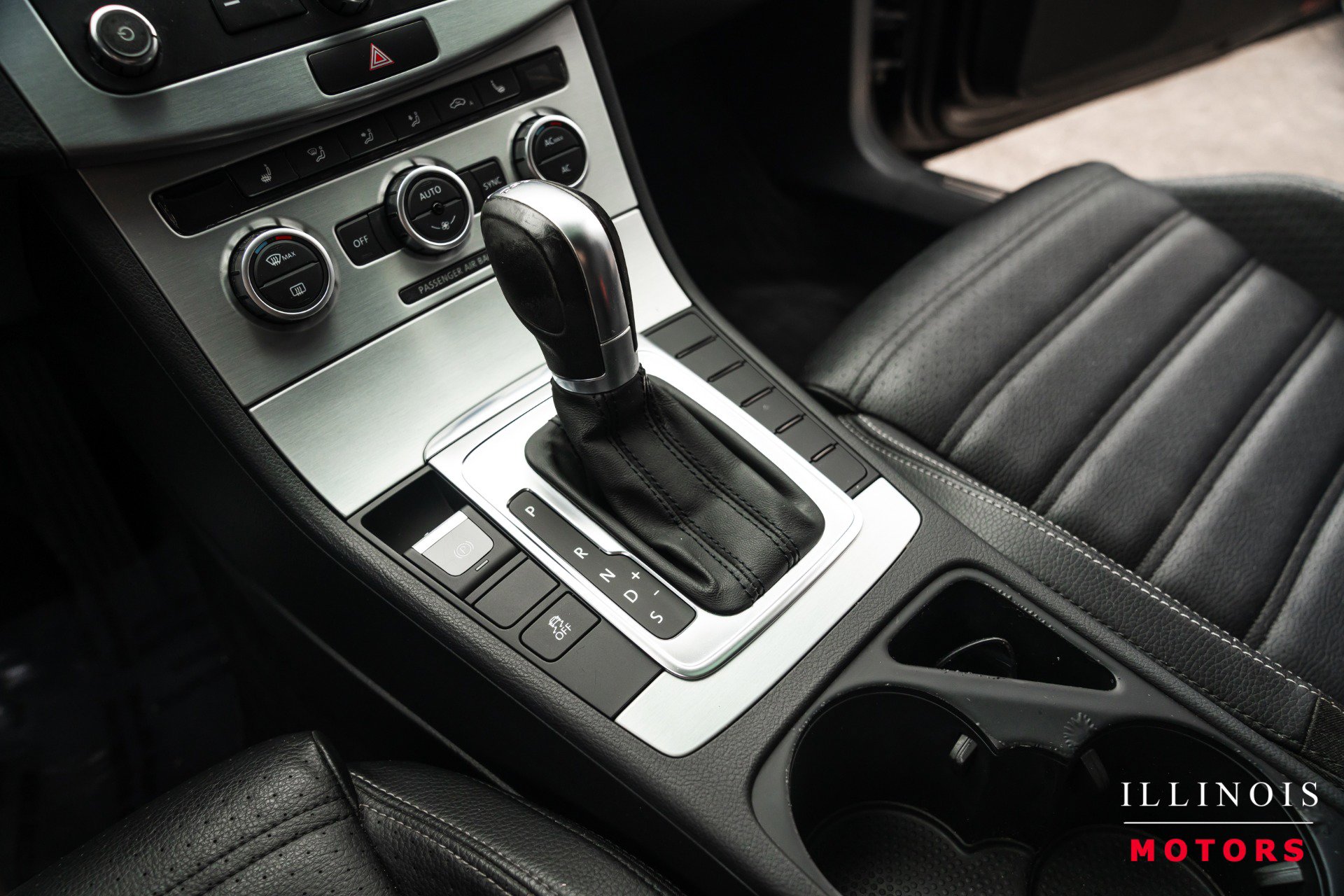 Used 2013 Volkswagen CC Lux FWD image 23