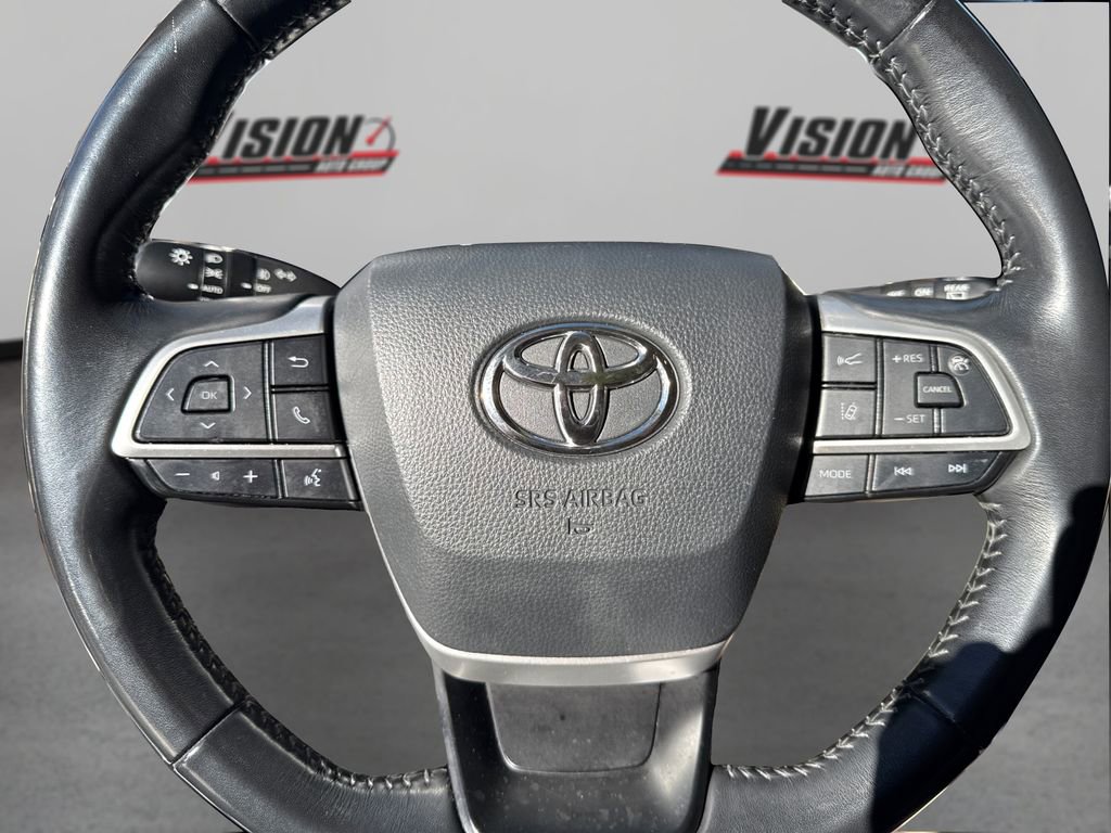 Used 2022 Toyota Highlander XLE image 26