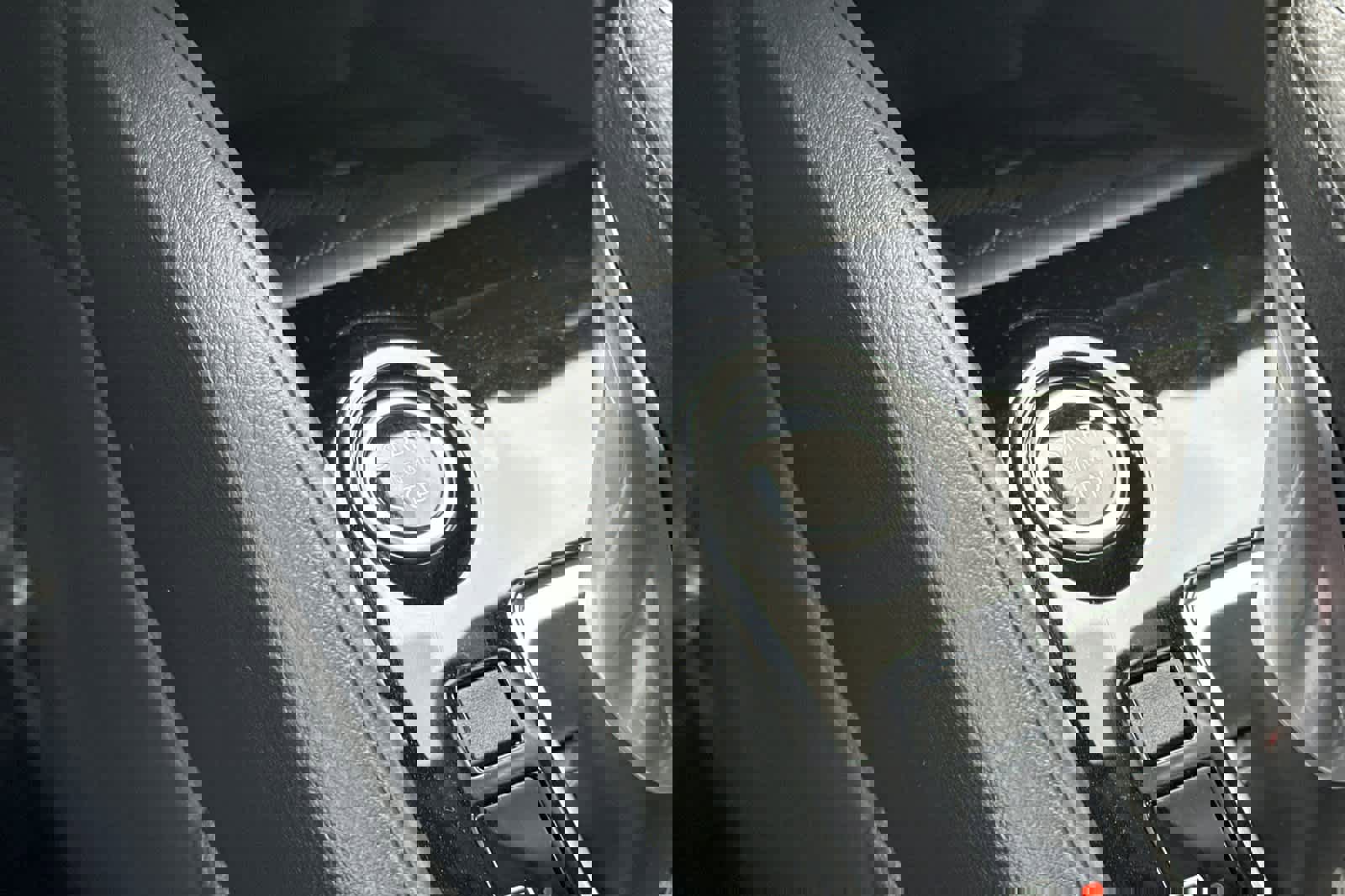 New 2025 Nissan Versa SR w/ Trunk Package image 21