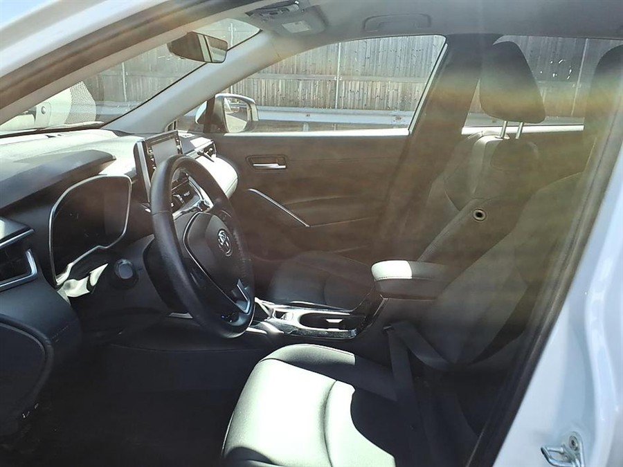 Used 2022 Toyota Corolla Cross XLE AWD/4WD image 18