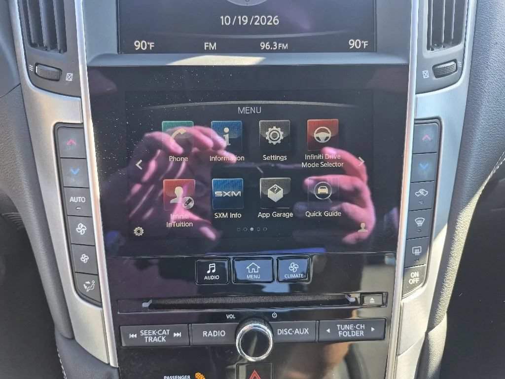 Used 2017 INFINITI Q60 2.0t w/ Moonroof Package RWD image 25