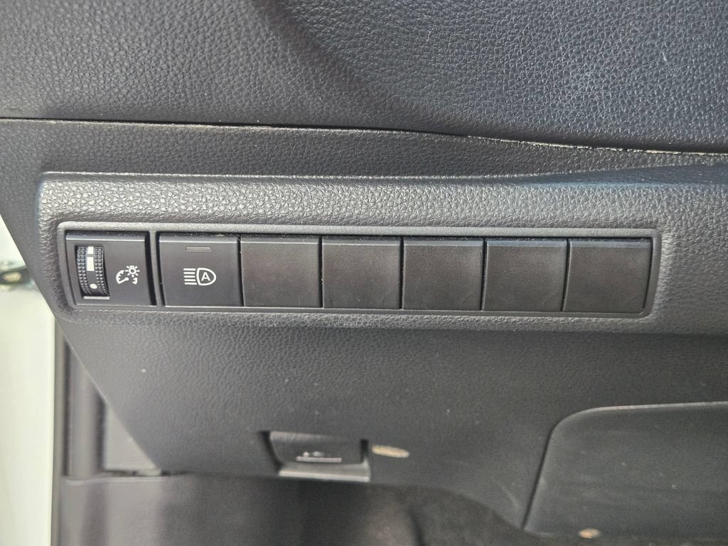 Used 2023 Toyota Corolla SE FWD image 20