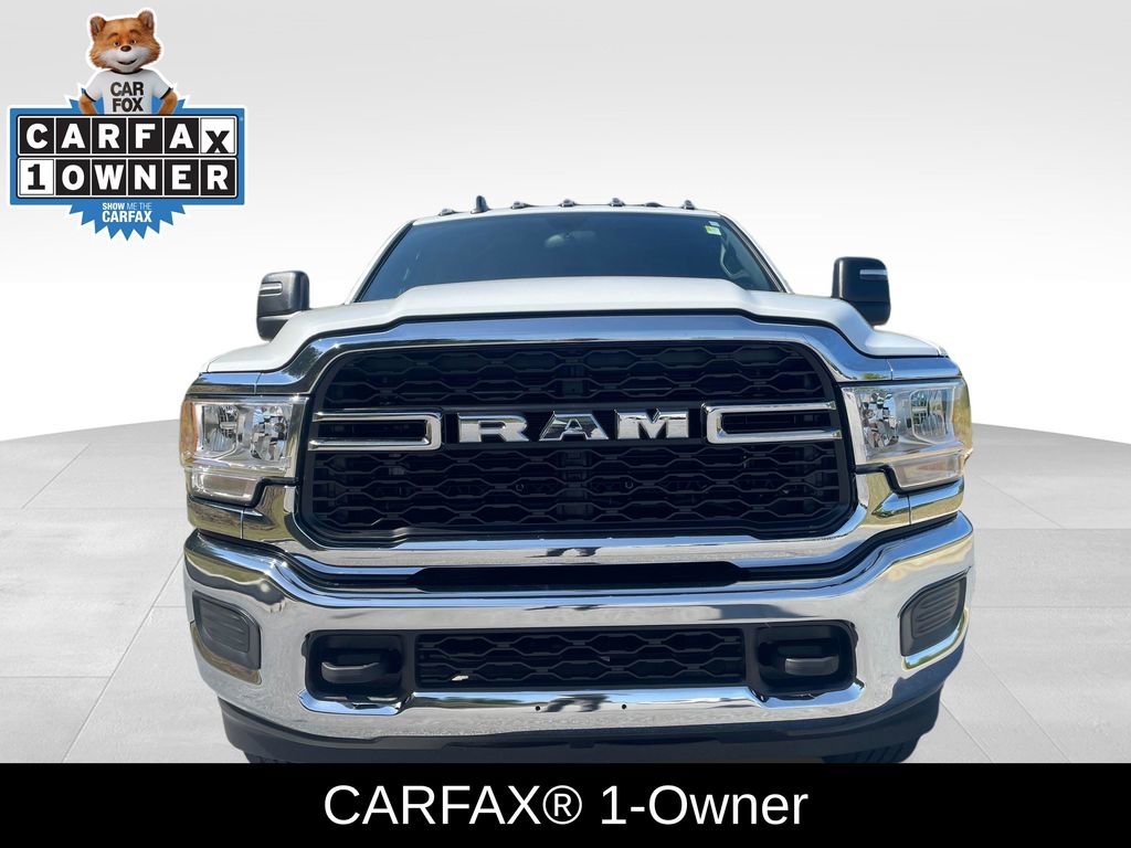 Used 2024 RAM 2500 Tradesman w/ Chrome Appearance Group AWD/4WD image 2