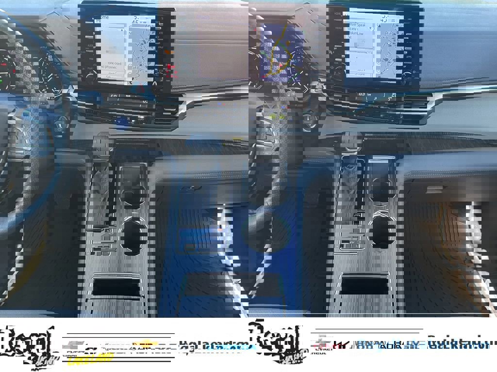 Used 2023 Toyota Sienna Limited image 15