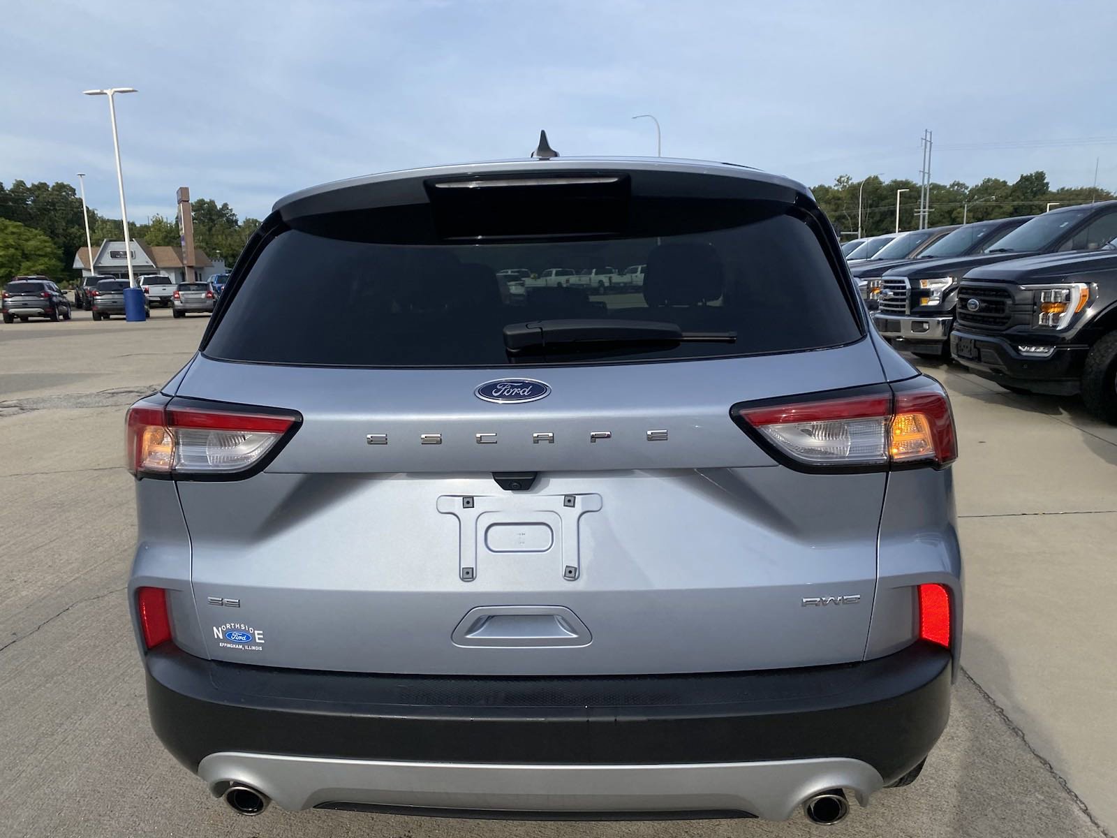 Used 2022 Ford Escape SE w/ Cold Weather Package AWD/4WD image 4
