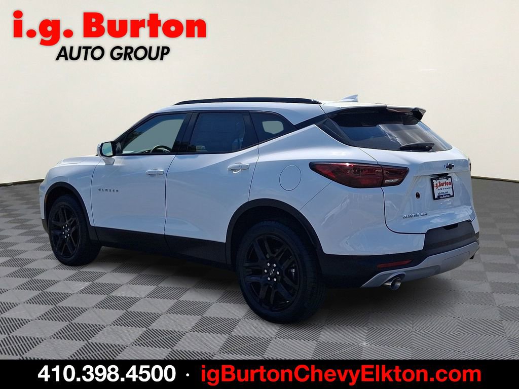 New 2026 Chevrolet Blazer LT w/ Sound & Technology Package AWD/4WD image 3