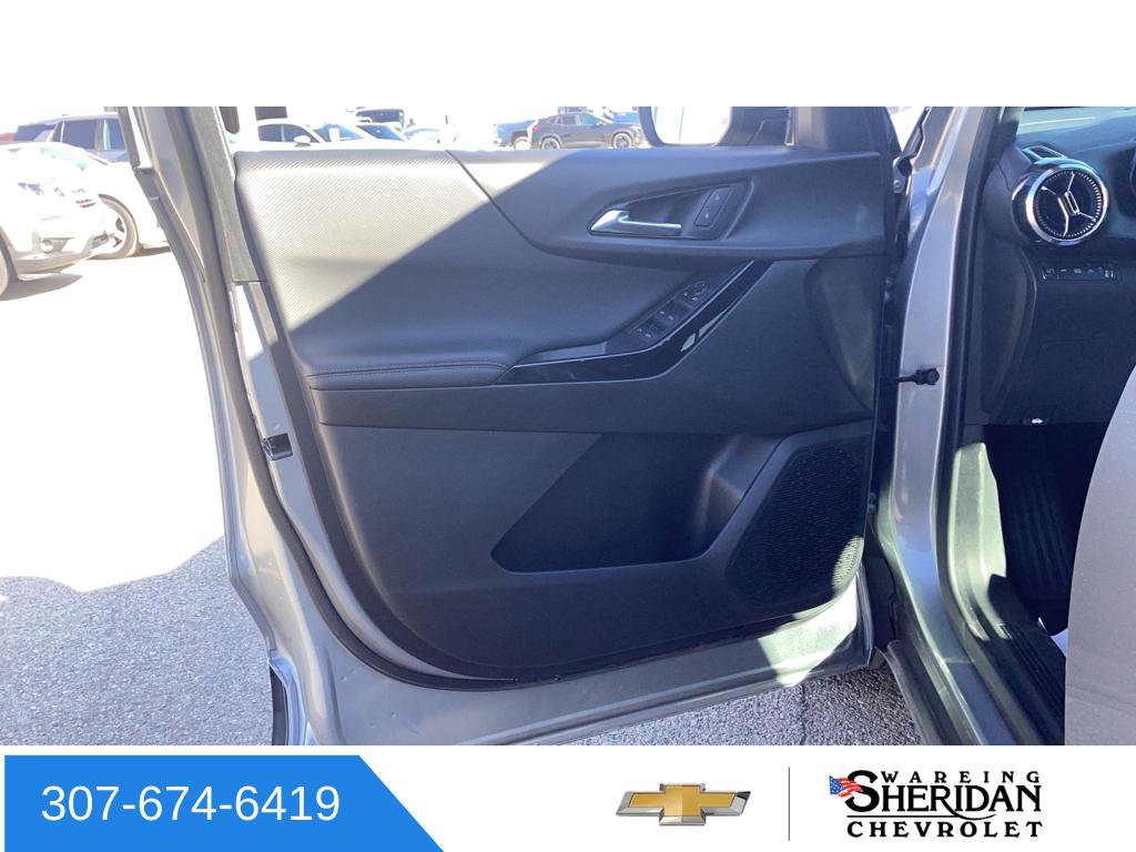 Used 2025 Chevrolet Equinox LT image 23