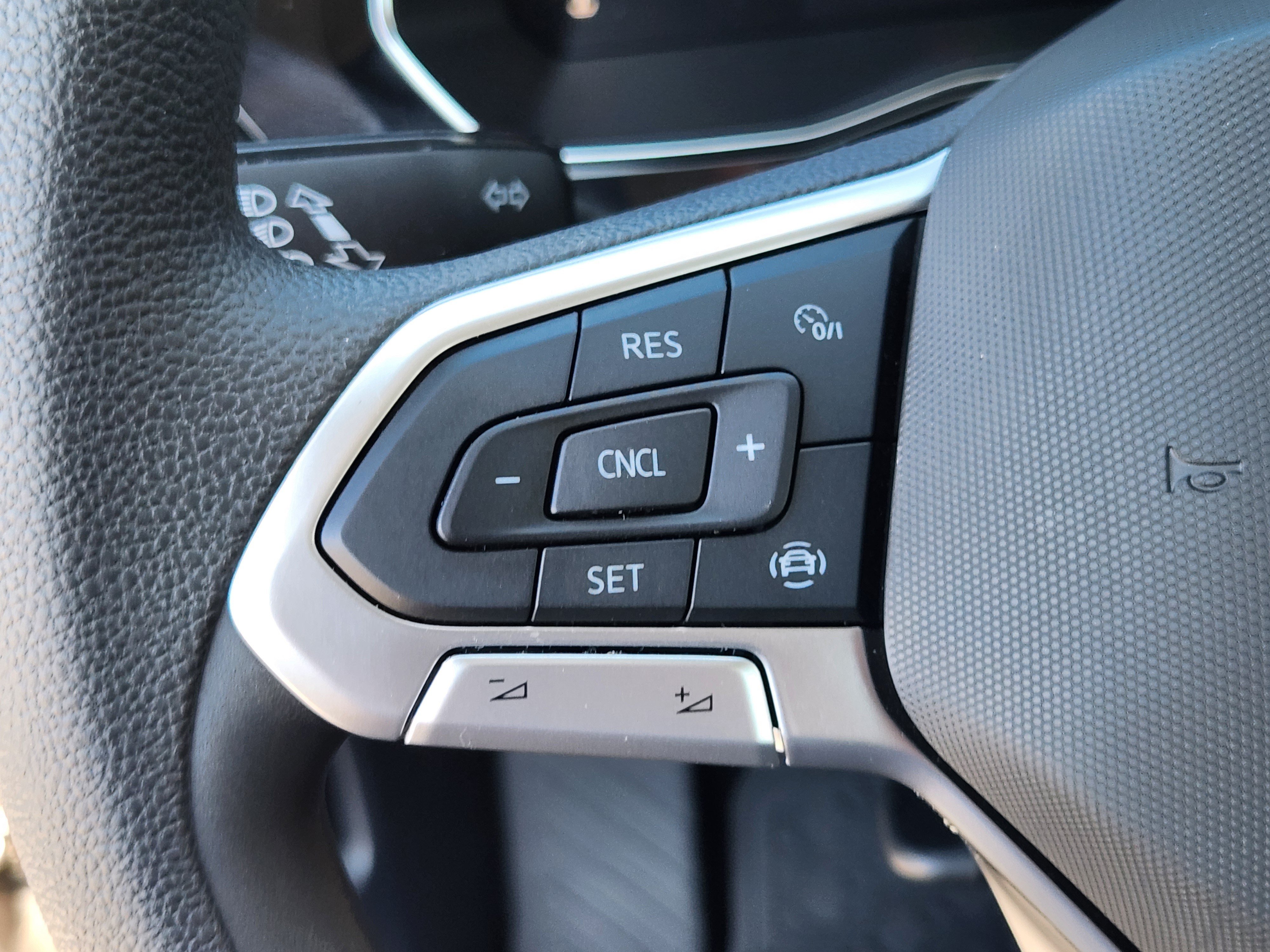 Certified 2023 Volkswagen Jetta S FWD image 22