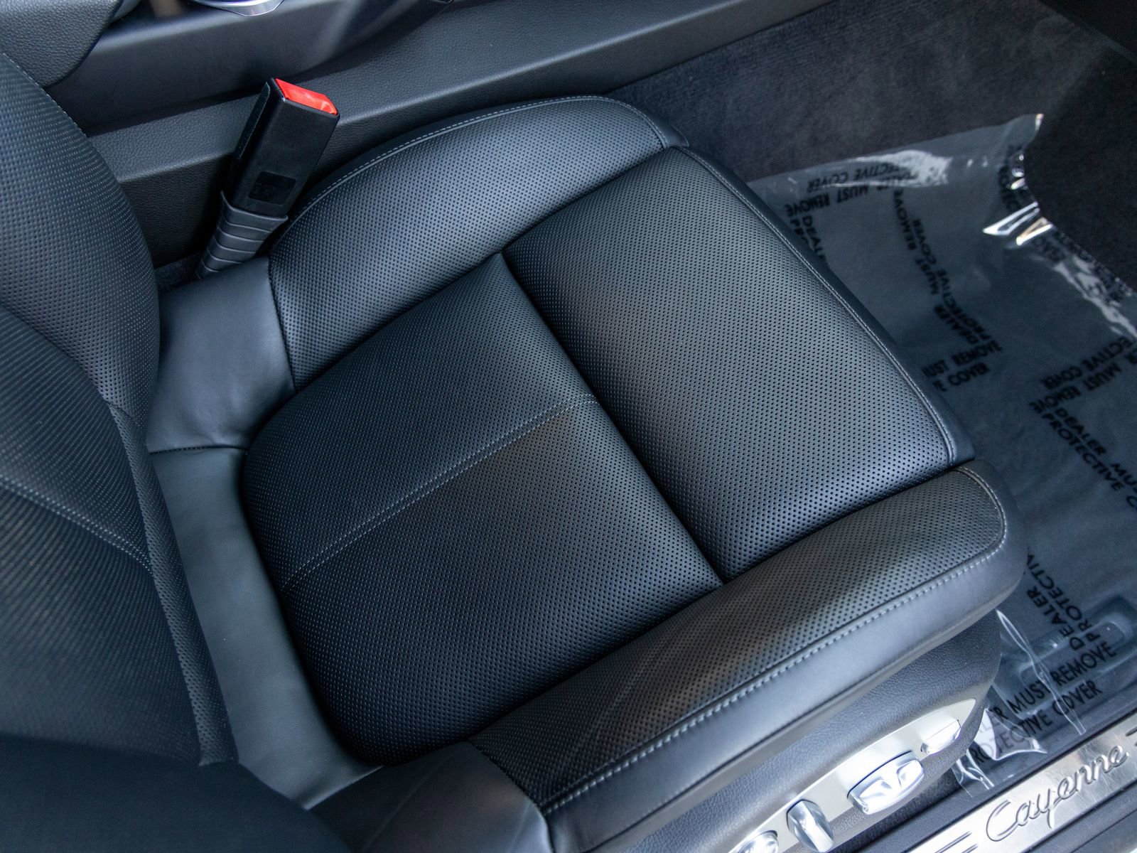 Used 2016 Porsche Cayenne image 54