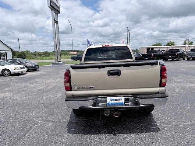 Used 2006 Chevrolet Silverado 1500 LT w/ Light Duty Power Package AWD/4WD image 4