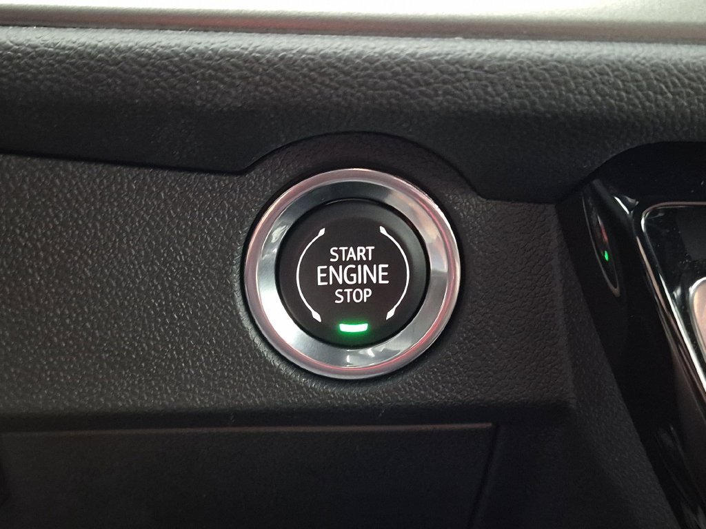 Certified 2026 Chevrolet Traverse LT FWD image 29