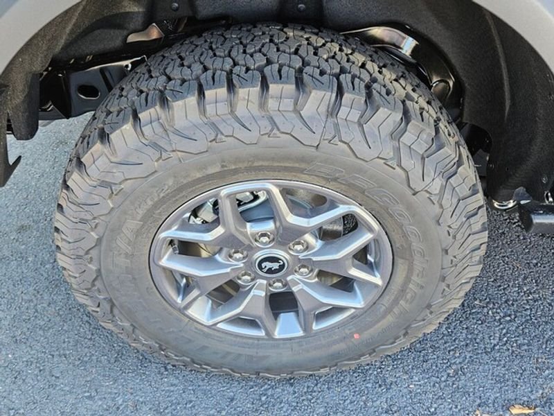New 2025 Ford Bronco Badlands AWD/4WD image 18