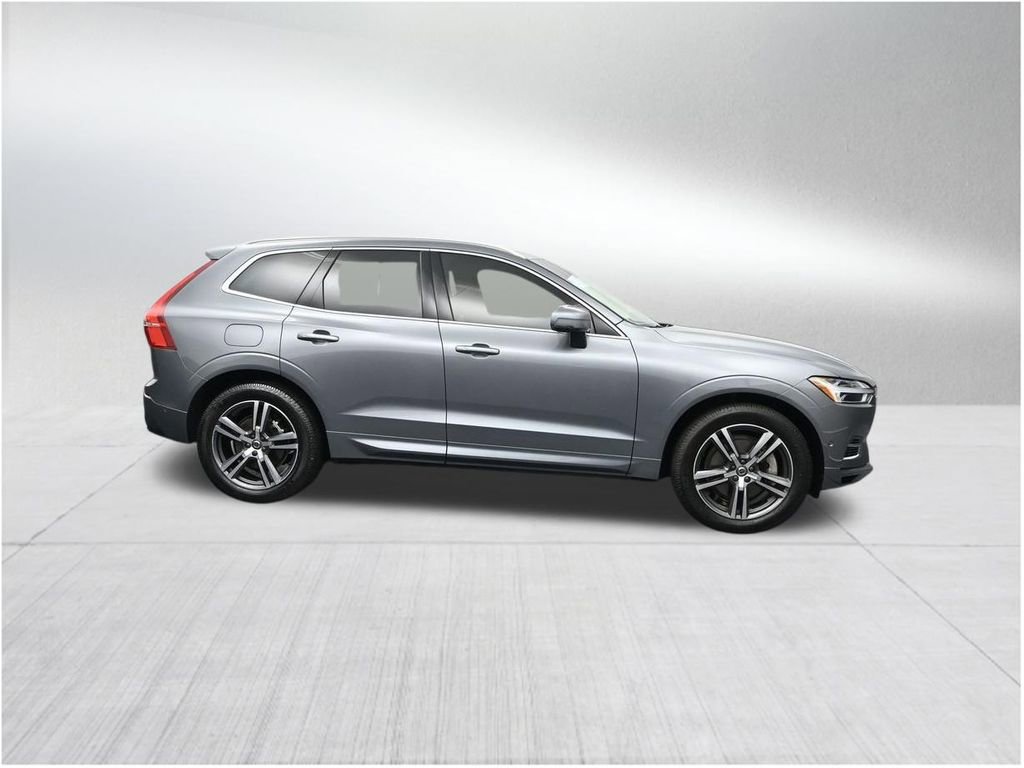 Used 2019 Volvo XC60 T8 Momentum w/ Premium Package AWD/4WD image 6