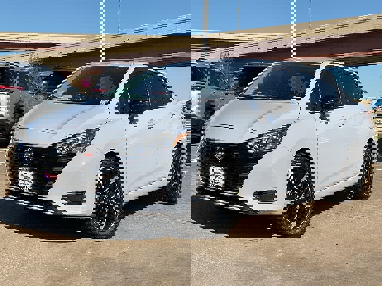 New 2025 Nissan Versa SR w/ Trunk Package image 2