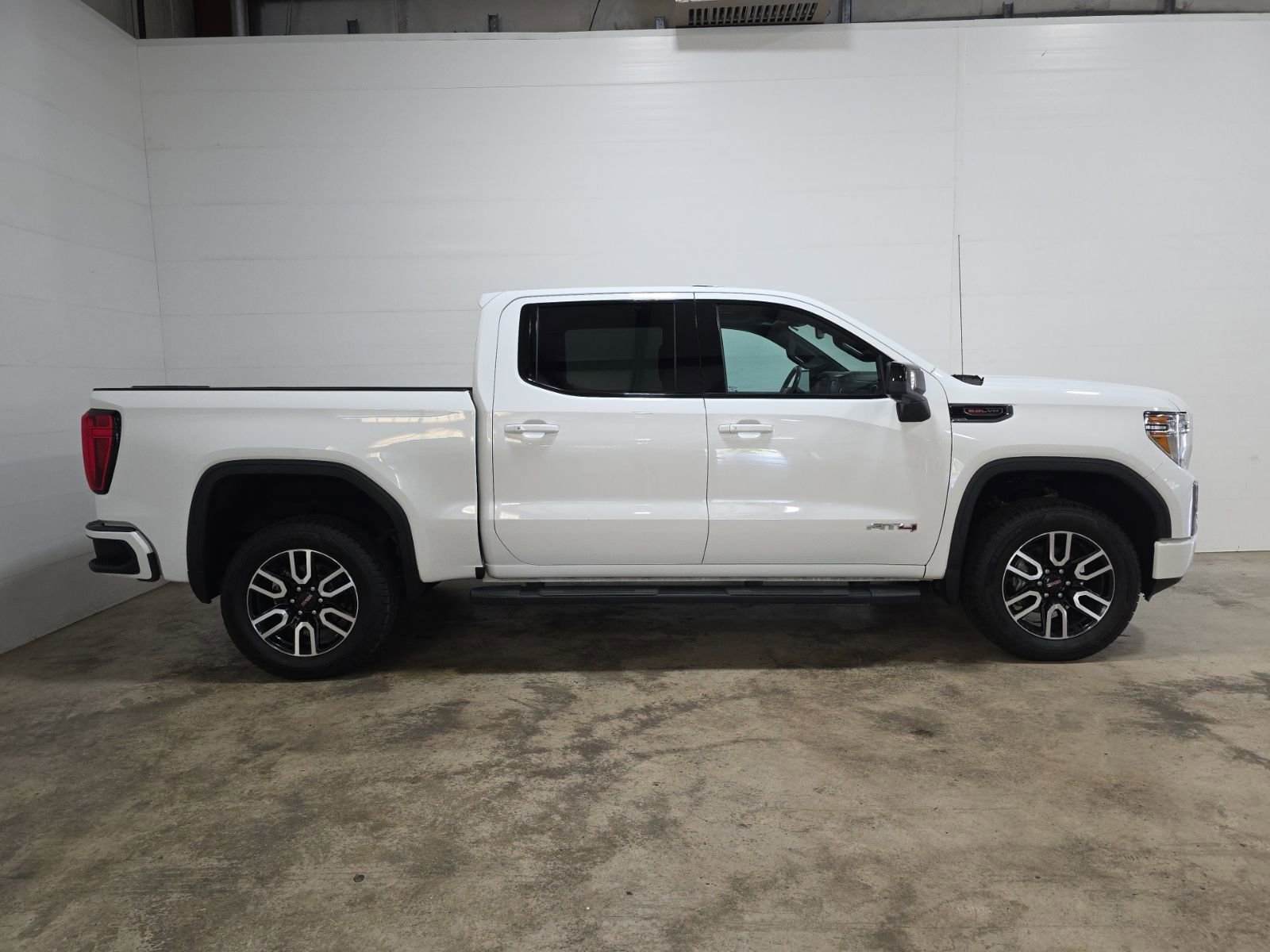 Used 2020 GMC Sierra 1500 AT4 w/ AT4 Premium Package image 4