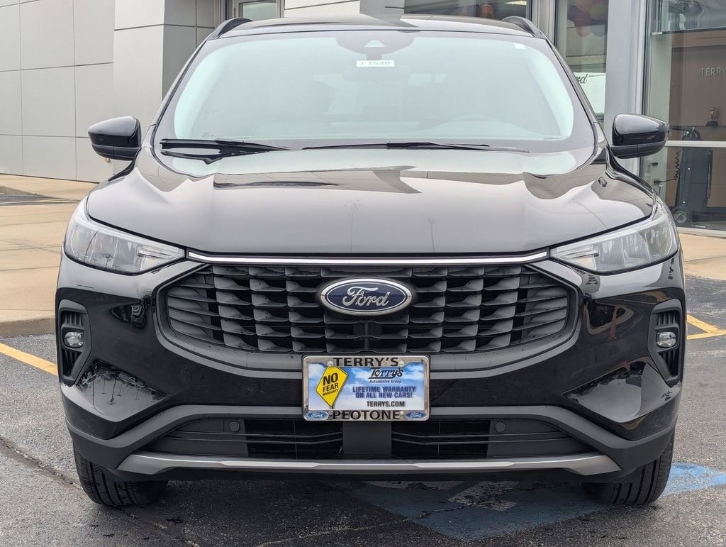 New 2026 Ford Escape SE image 3