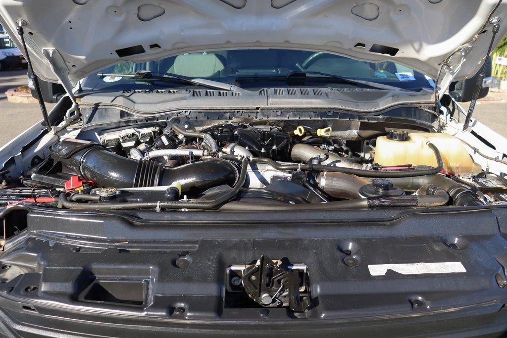 Used 2019 Ford F550 4x4 Crew Cab Super Duty image 14