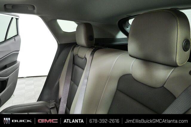 Used 2025 Chevrolet Trax ACTIV w/ Sunroof Package FWD image 18