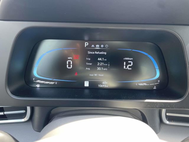 Certified 2025 Hyundai Elantra Sport image 17