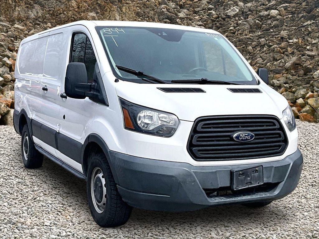 Used 2018 Ford Transit 250 130 Low Roof image 9