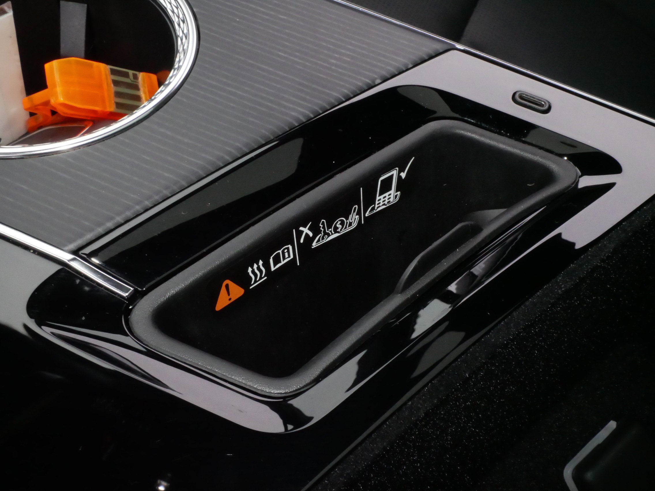 Certified 2024 Cadillac Lyriq Luxury w/ LPO, Floor Liner Package image 31