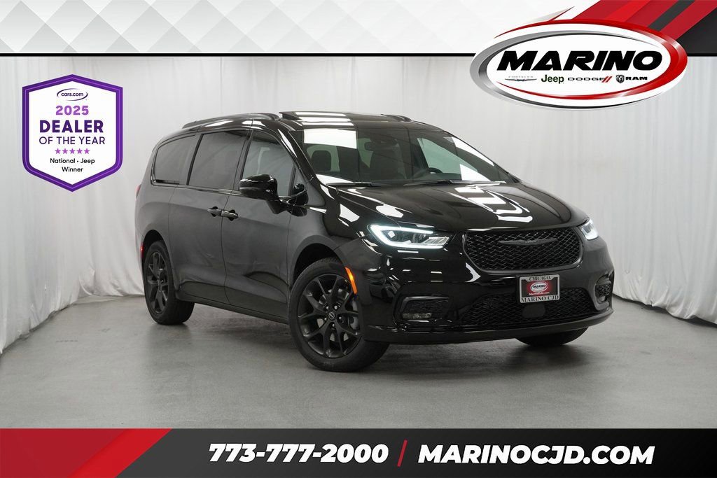 New 2026 Chrysler Pacifica Limited w/ S Appearance Package image 1