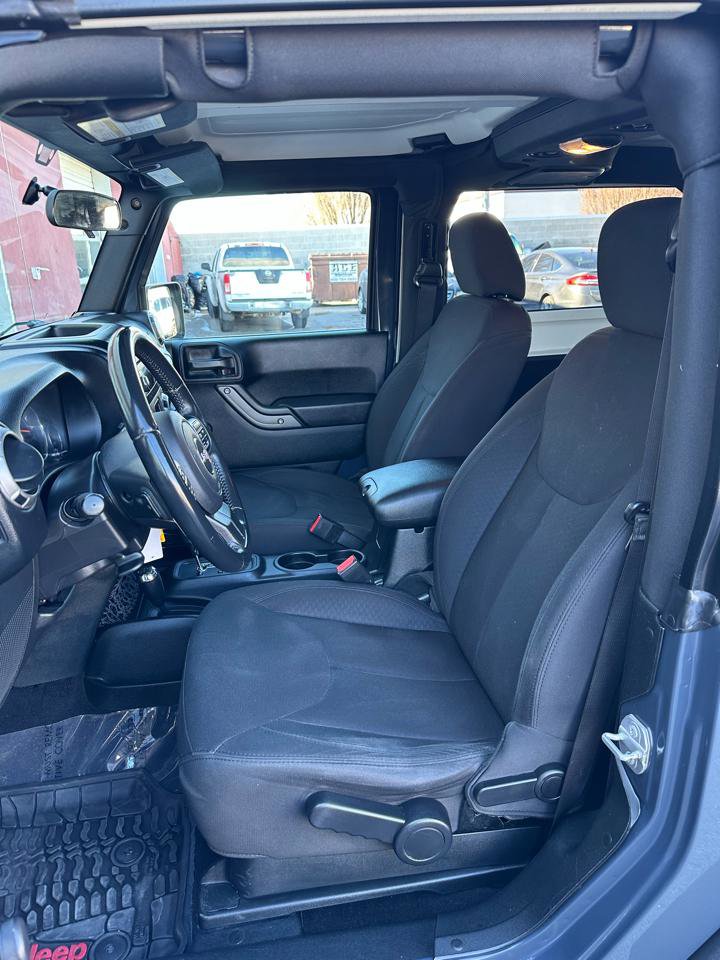 Used 2018 Jeep Wrangler Sport image 12