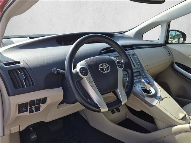 Used 2013 Toyota Prius Four w/ Deluxe Solar Roof Pkg FWD image 6