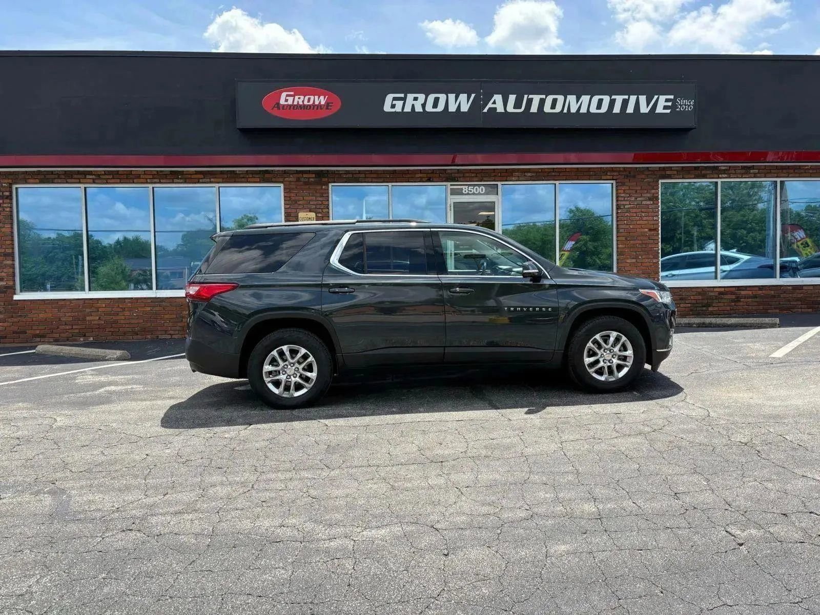 Used 2020 Chevrolet Traverse LT w/ Driver Confidence II Package image 13
