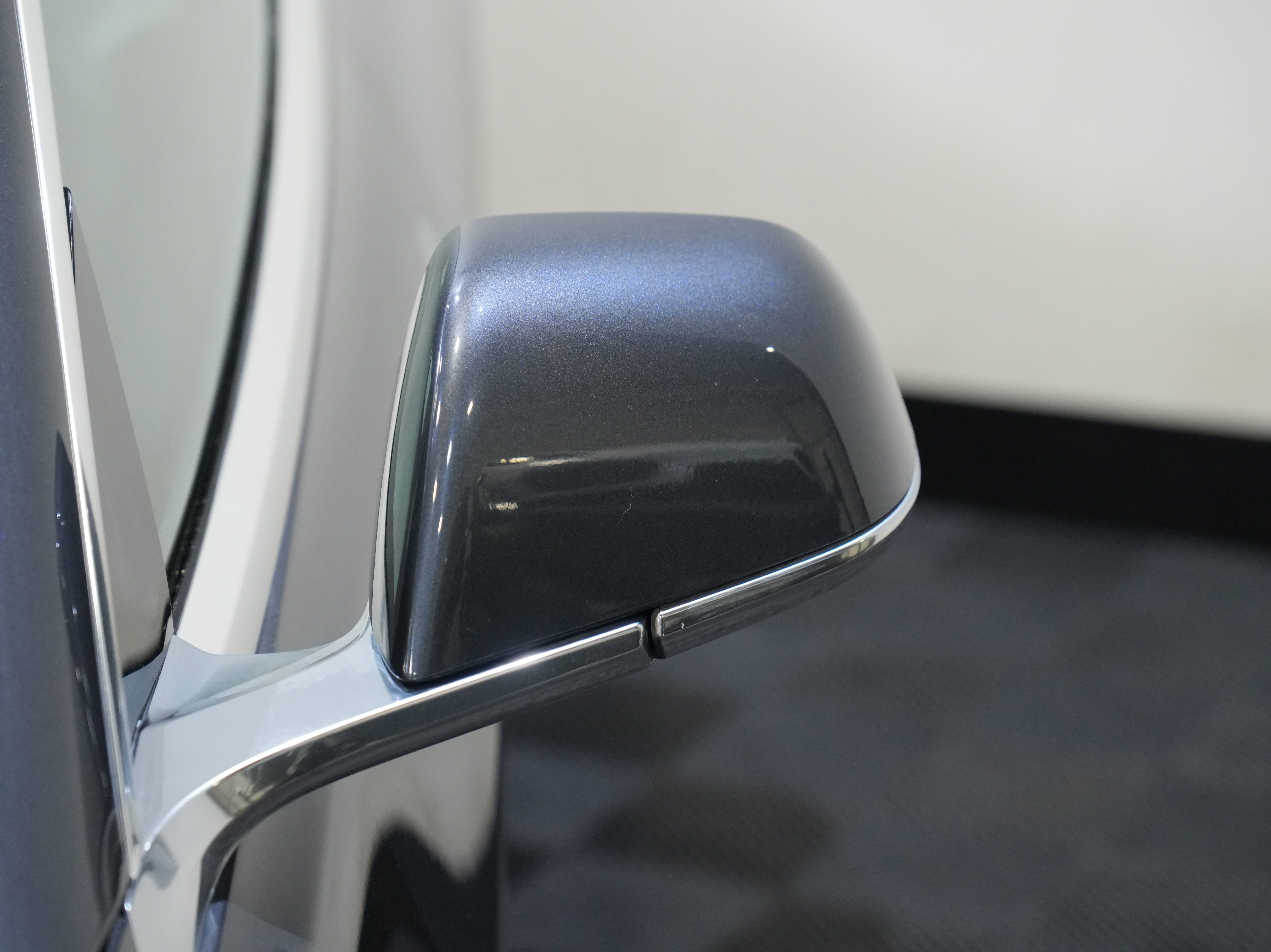 Used 2019 Tesla Model 3 Performance image 11