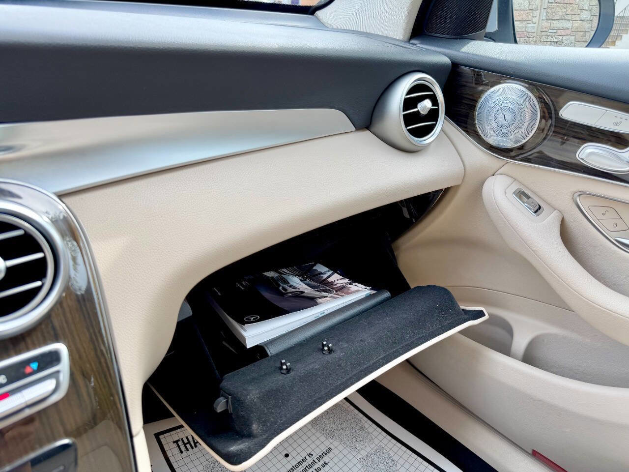 Used 2018 Mercedes-Benz GLC 300 4MATIC image 39