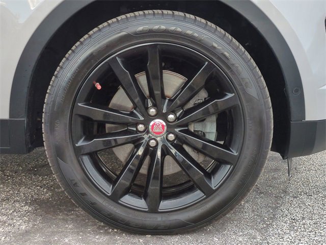 Used 2020 Jaguar E-PACE SE image 11