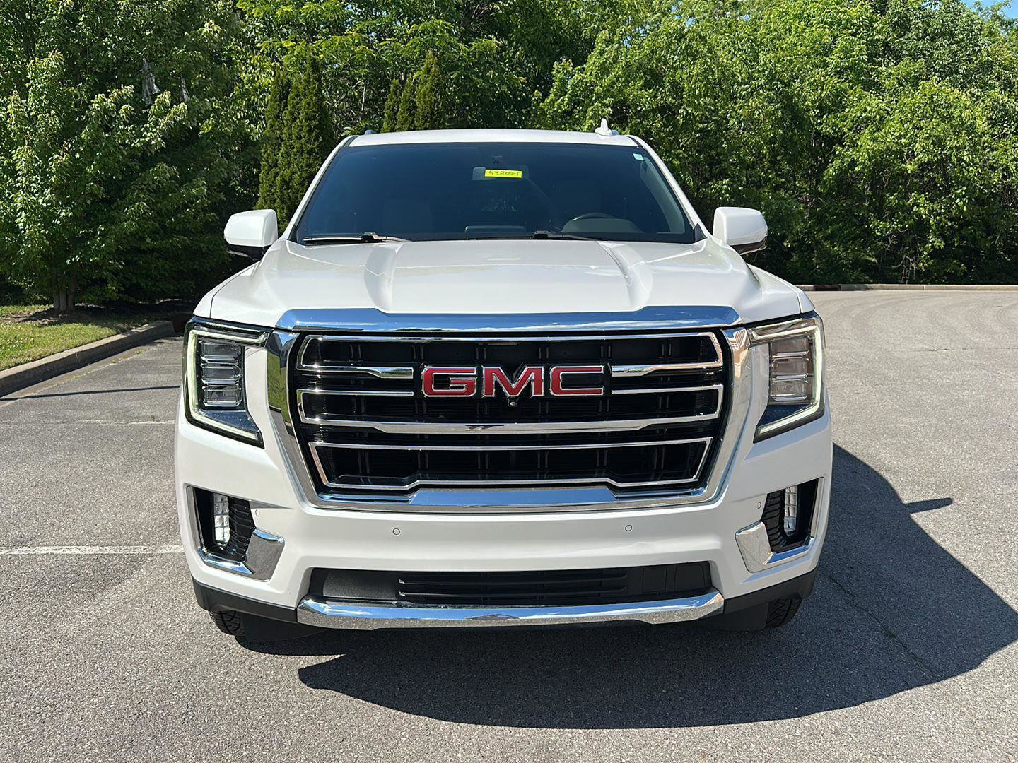 Used 2022 GMC Yukon SLT w/ SLT Premium Package AWD/4WD image 8