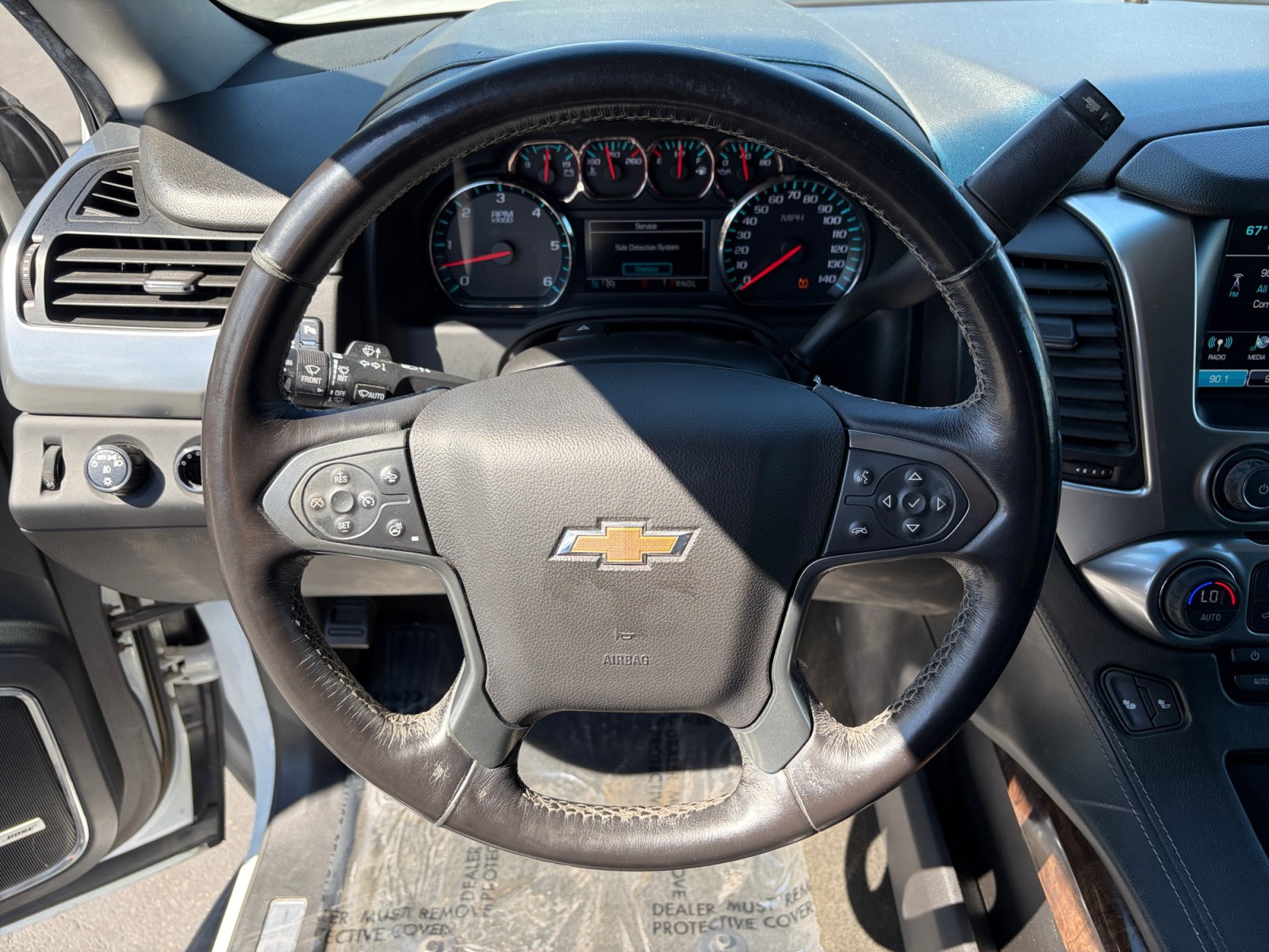 Used 2018 Chevrolet Suburban LT w/ Luxury Package AWD/4WD image 12